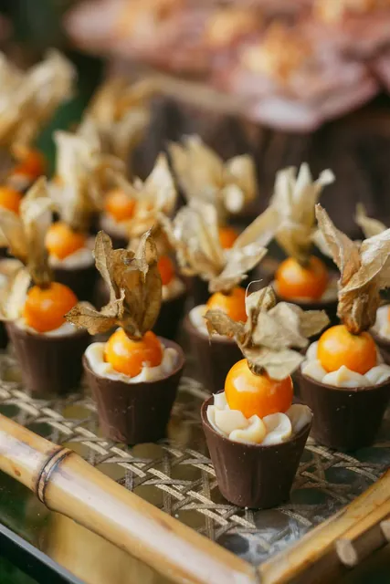 Copinho de laranja com physalis, doce da linha Coleção da Brada